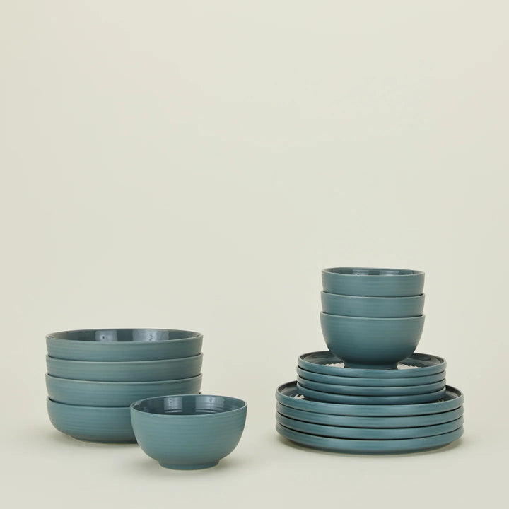 Essential Dinnerware - 16 Piece Set - Hawkins New York Dinnerware - Peacock - HORNE