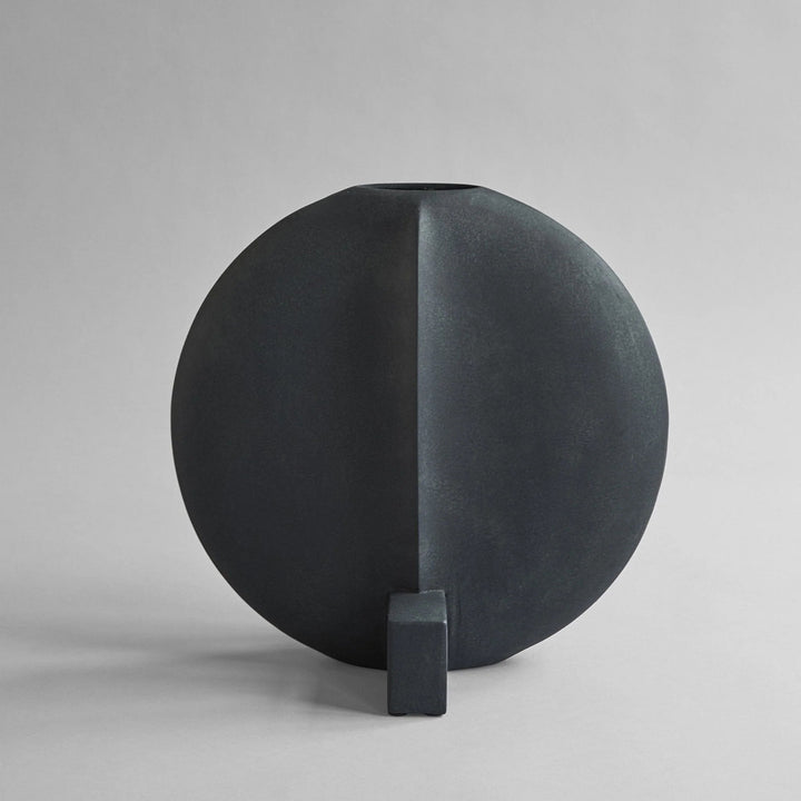 Guggenheim Vase - 101 Copenhagen Vases - Big - Black - HORNE