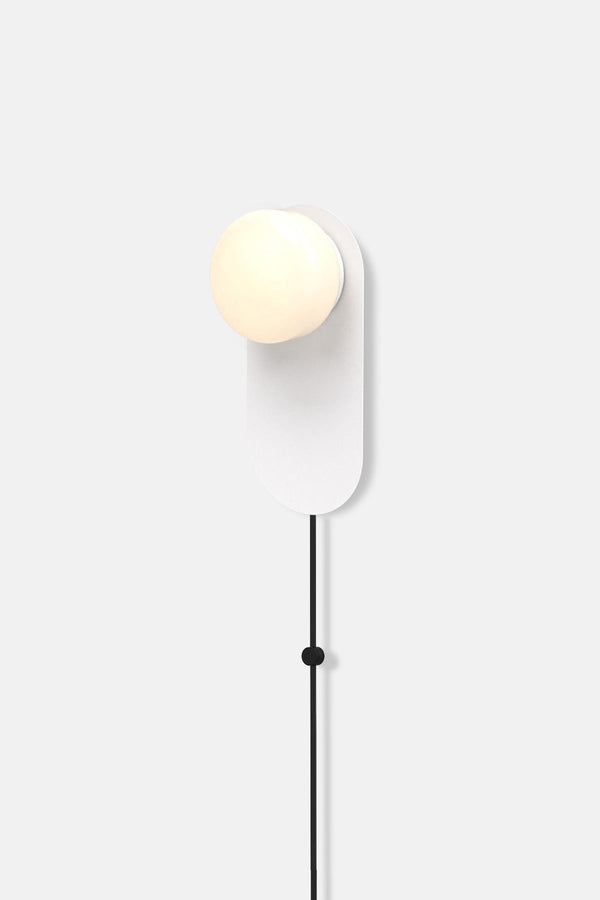 Pastille 1 Wayfind Corded - Droplet - RBW Lighting - Matte White - 2700K (warm white) - Corded Plug - in (Bottom) / 120V Input - HORNE