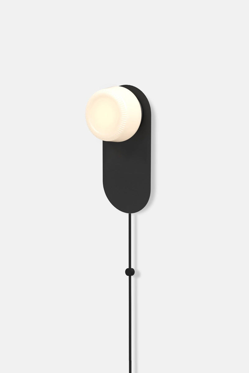Pastille 1 Wayfind Corded - Ribbed - RBW Lighting - Matte White - 2700K (warm white) - Corded Plug - in (Back) / 120V Input - HORNE