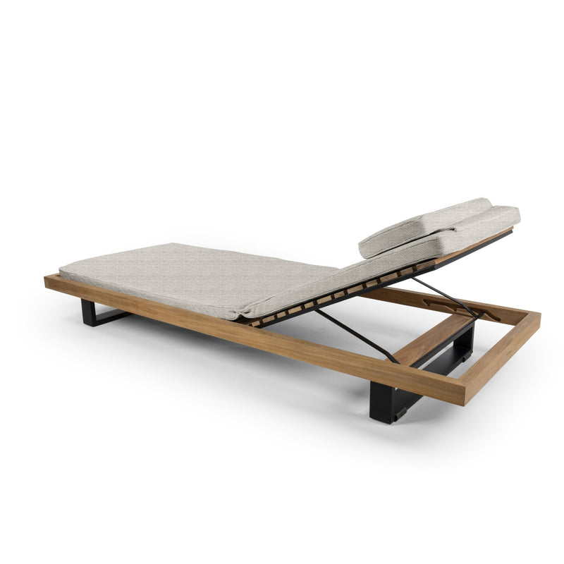 Ravello Sun Lounger - BETACO Chairs - Black Aluminum / Teak - HORNE